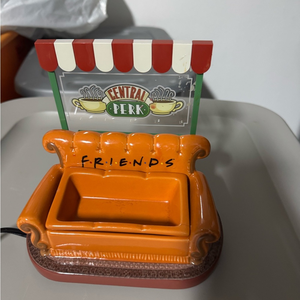 Scentsy Central Perk Orange Couch Wax Warmer